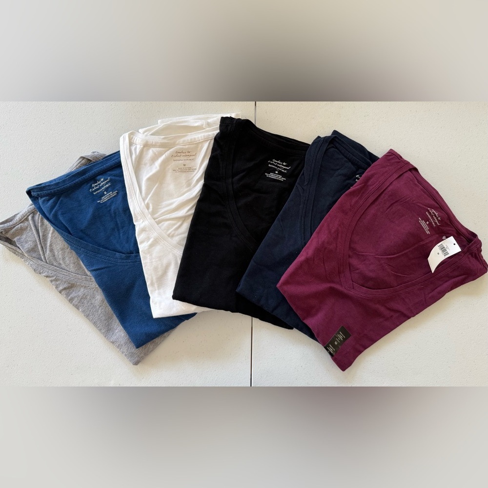 Bundle of 6 Banana Republic Timeless Tee Shirts